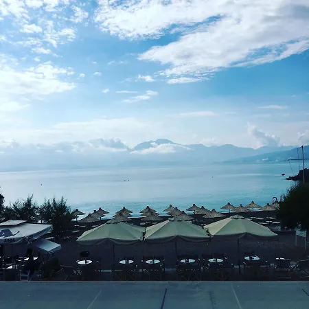 Palazzo Arhontiko 公寓式酒店 3*